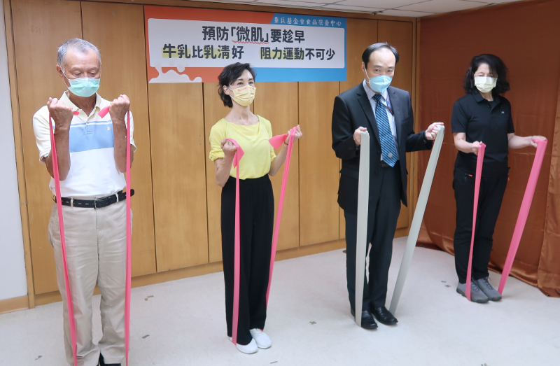 1111109預防「微肌」要趁早_韓德生醫師示範阻力訓練2